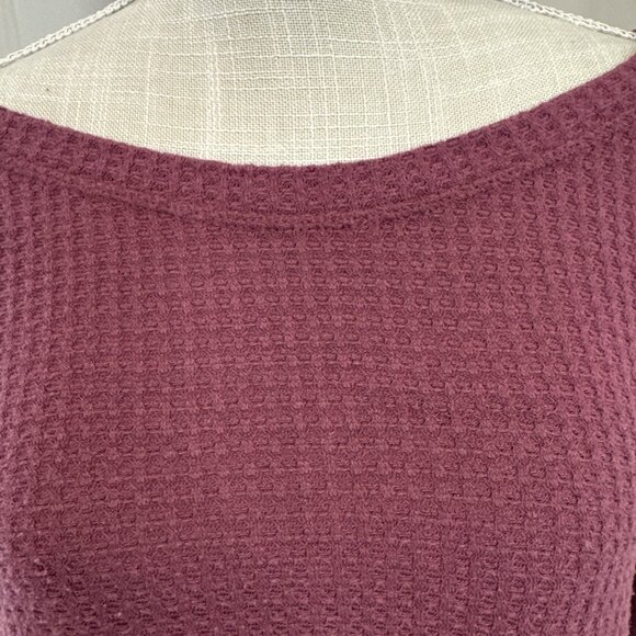 Artisan NY Womens Burgundy Waffle Knit Tunic With Crochet Sleeve Accents size XL - Picture 3 of 11